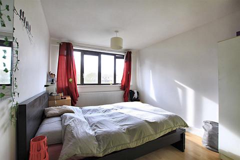 3 bedroom apartment for sale - Summerwood Road, Isleworth TW7