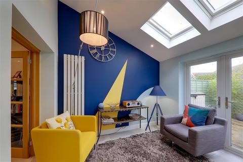 3 North Avenue, Goring By Sea, Worthing, BN12 4DA