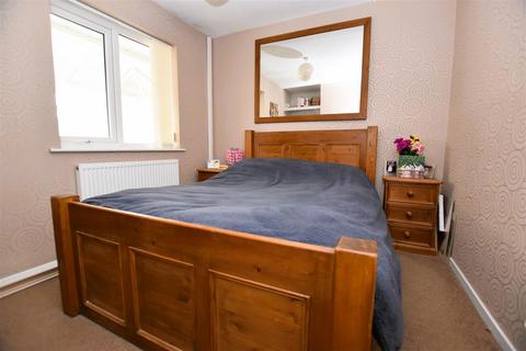 3 bedroom detached bungalow for sale, Greylees Avenue, Hull