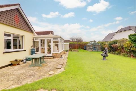 2 bedroom detached bungalow for sale, Ferring Close, Worthing BN12