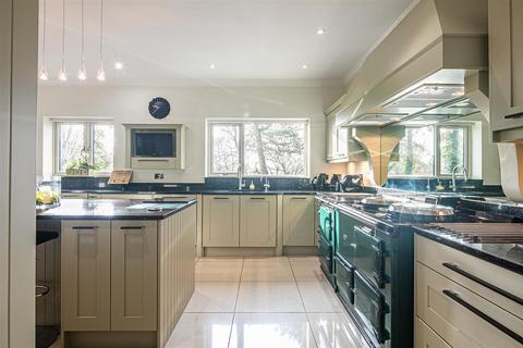 3 Knowle Green, Sheffield, S17 3AP