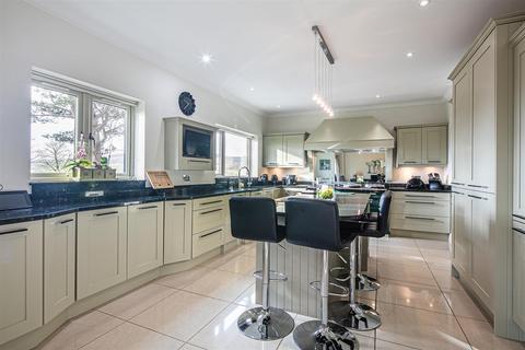 3 Knowle Green, Sheffield, S17 3AP