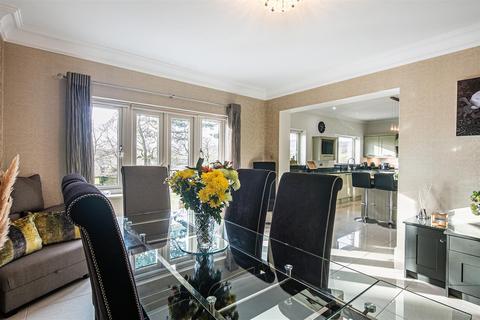 3 Knowle Green, Sheffield, S17 3AP
