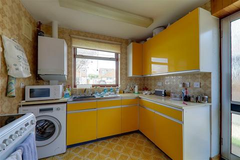 39 Coniston Road, Goring By Sea, Worthing, BN12 6JT
