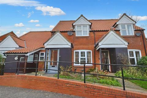 2 bedroom terraced house for sale, Ashdown Court, Cromer