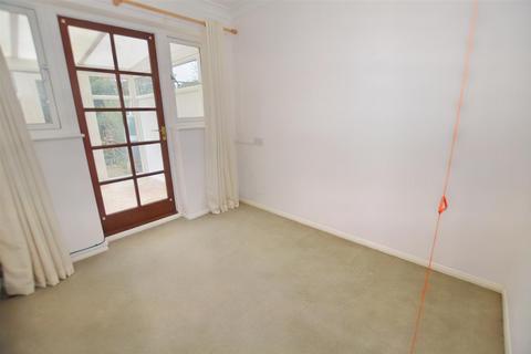 2 bedroom terraced house for sale, Ashdown Court, Cromer