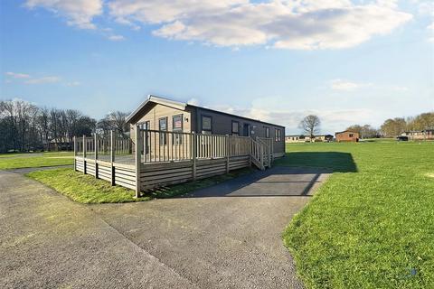 2 bedroom park home for sale, Bridlington Links Golf and Country Estate, Flamborough Road Sewerby, Bridlington, YO15 1DW