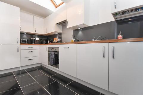 2 bedroom mews for sale, Broad Avenue, Hessle