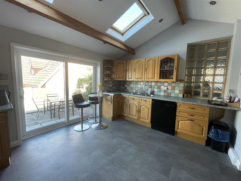 Open plan - Kitchen/Dining aspect