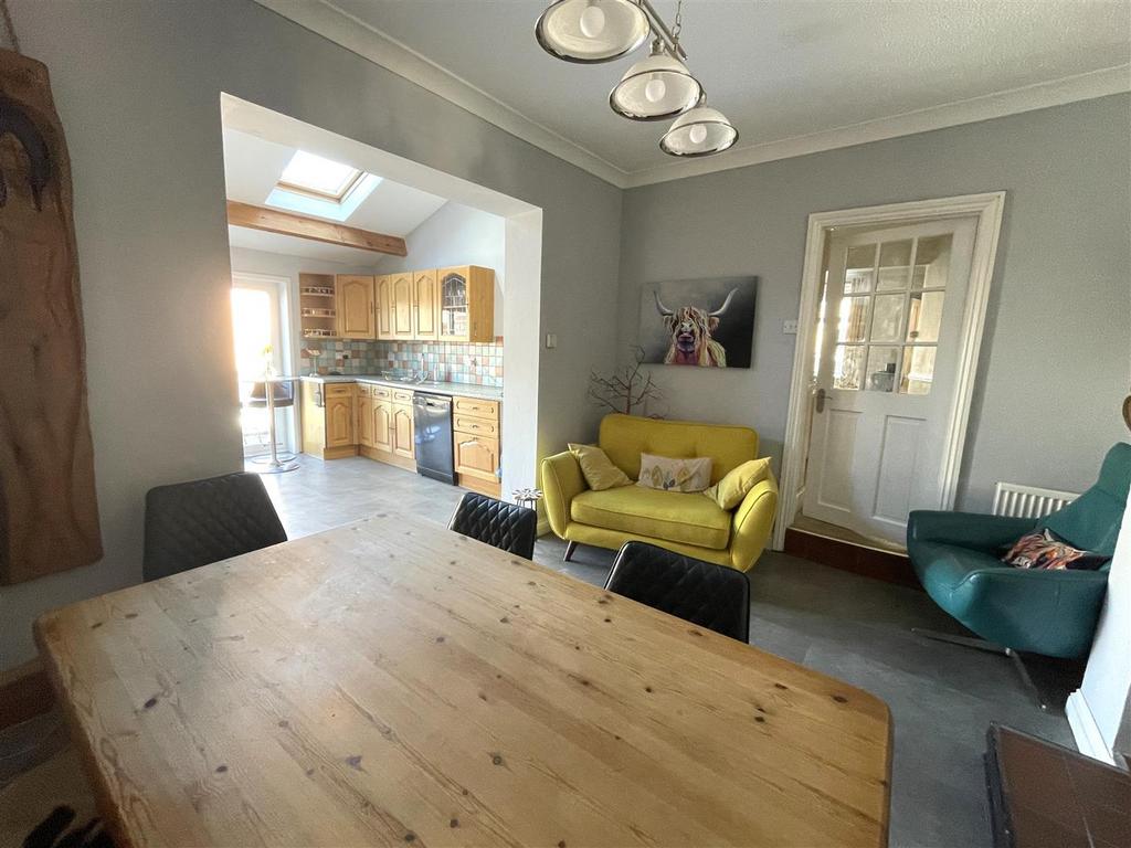Open plan - Dining/Sitting area
