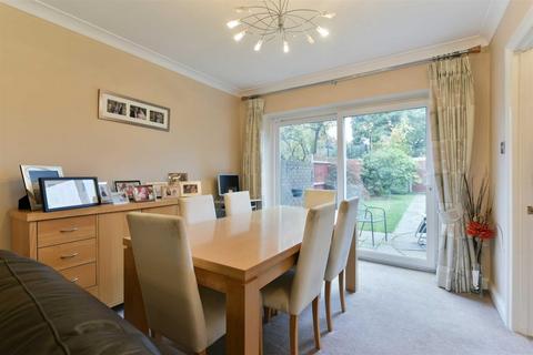 163 Stoneleigh Park Road, Epsom, KT19 0RH