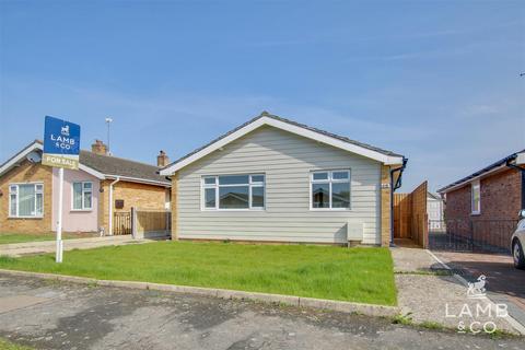 2 bedroom detached bungalow for sale, Woodlands Close, Clacton-On-Sea CO15