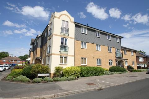 1 bedroom apartment for sale, The Rushes, Wapshott Road, Staines-upon-Thames, TW18