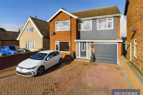 3 bedroom detached house for sale, Muston Road, Filey, North Yorkshire