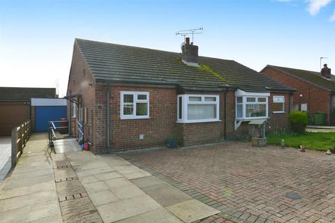 2 bedroom semi-detached bungalow for sale, Hall View, Messingham, Scunthorpe