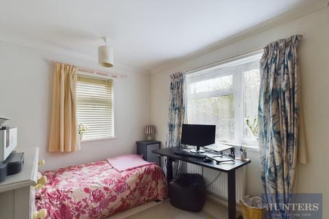 14 Alma Close, Cheltenham, GL51 3NA