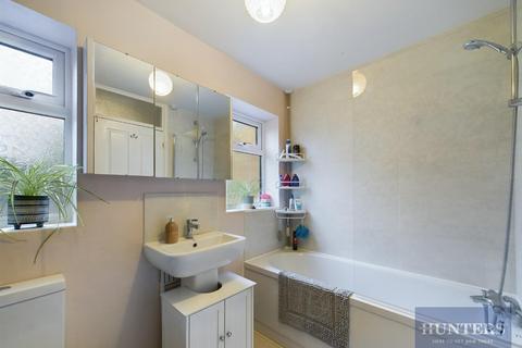 14 Alma Close, Cheltenham, GL51 3NA