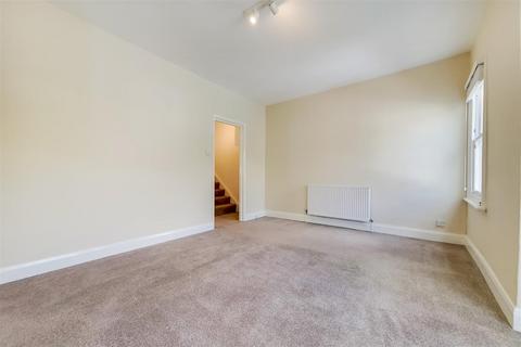 2 bedroom flat for sale, Rowena Crescent London