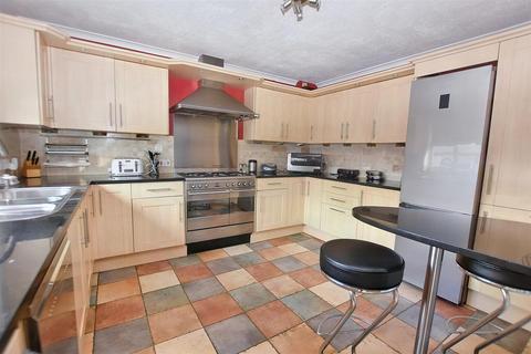 3 bedroom detached bungalow for sale - Knights Way, Mount Ambrose, Redruth
