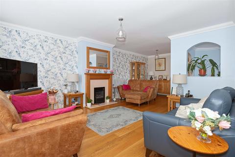 36 Coleridge Crescent, Goring By Sea, Worthing, BN12 6LT