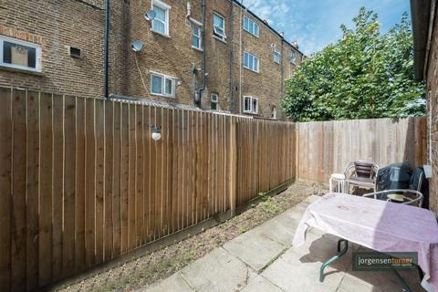 2 bedroom flat to rent - Oaklands Grove, London