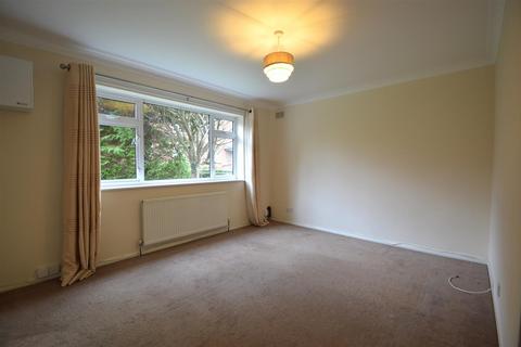 1 bedroom flat to rent - Lovelace Gardens, Surbiton