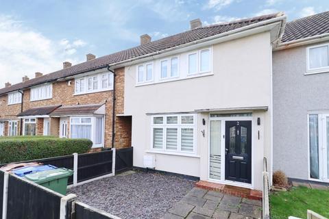 3 bedroom terraced house for sale, Monnow Green, Aveley RM15