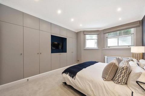 3 bedroom flat to rent, Onslow Gardens, London
