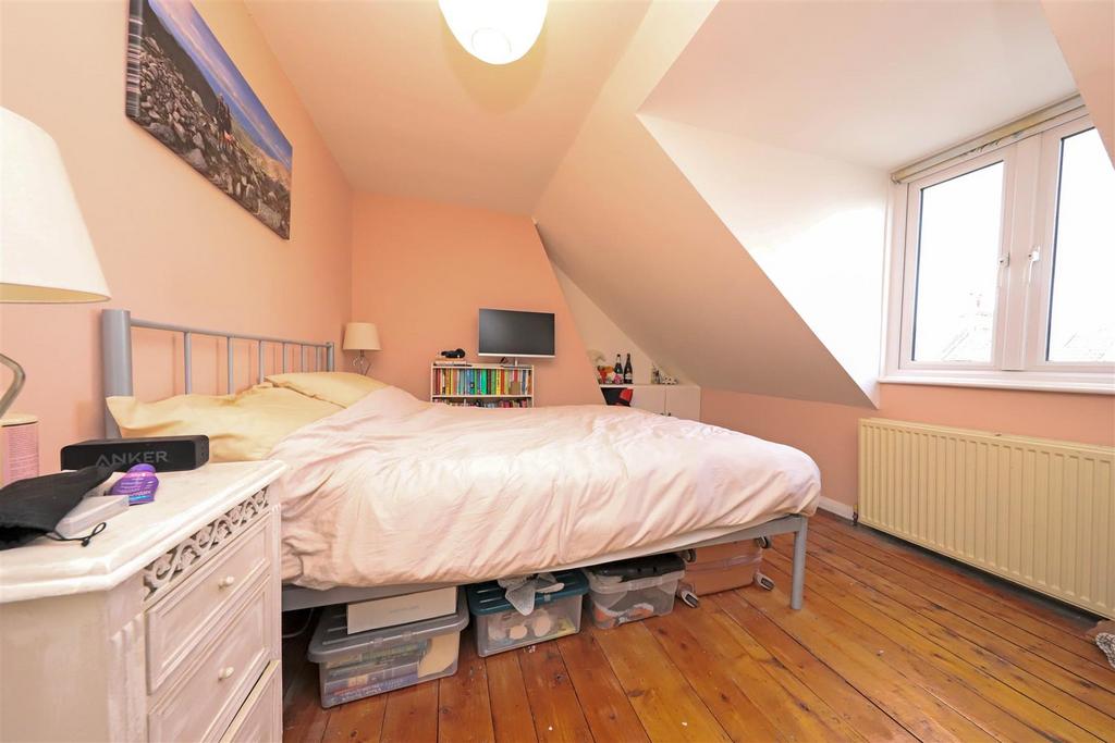 Nicholas james st andrews bed 1.jpg