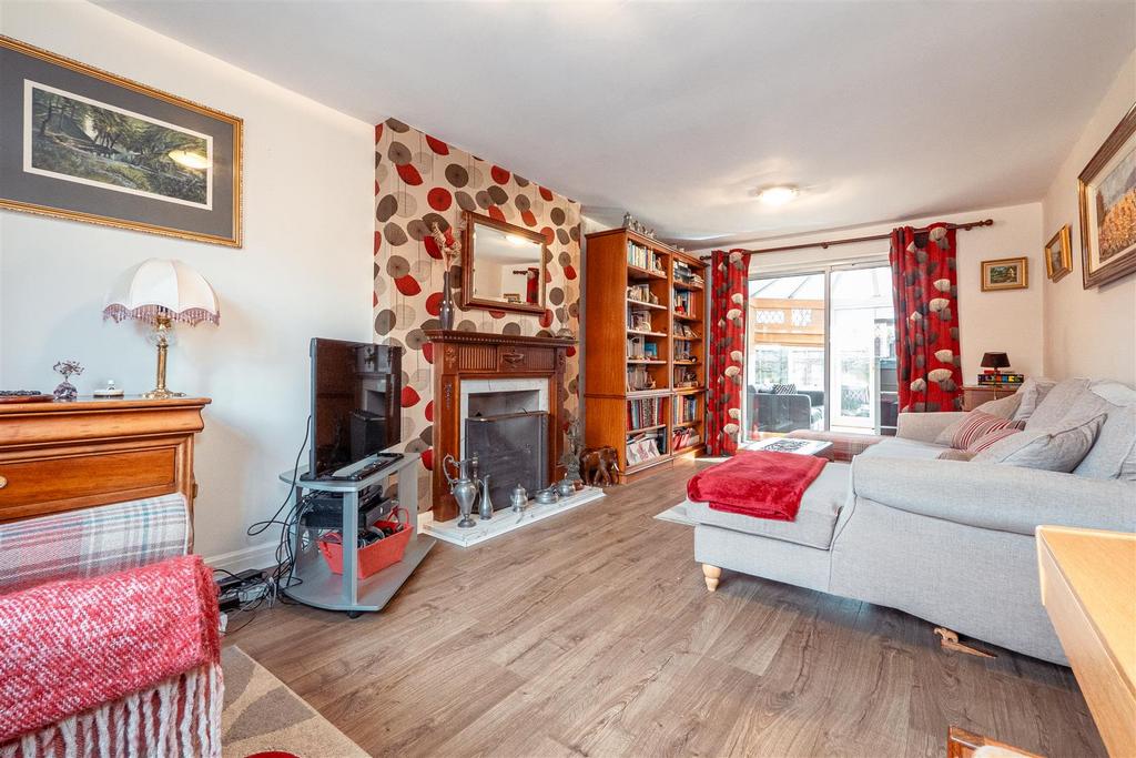 Hickton Drive, Altrincham 4 bed detached house for sale £775,000
