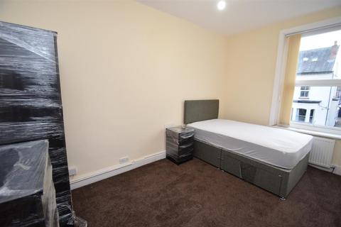 1 bedroom in a house share to rent, Crosby Street, Stockport SK2