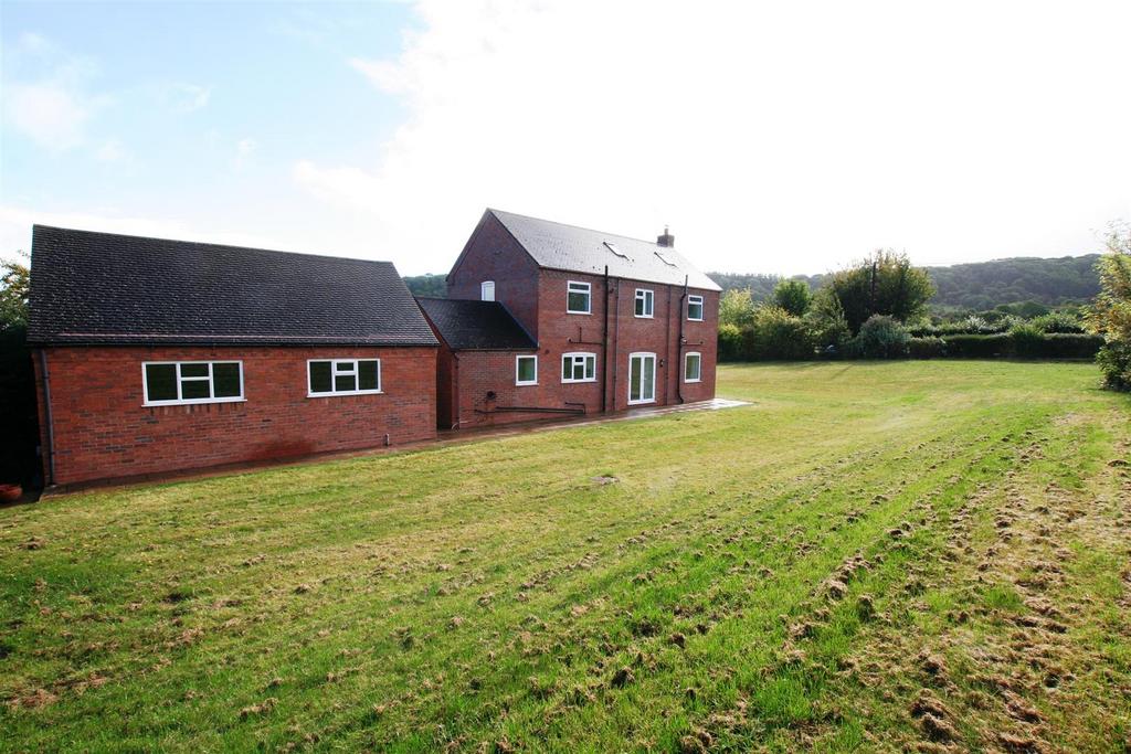 Newhaselandfarm,rear2.JPG