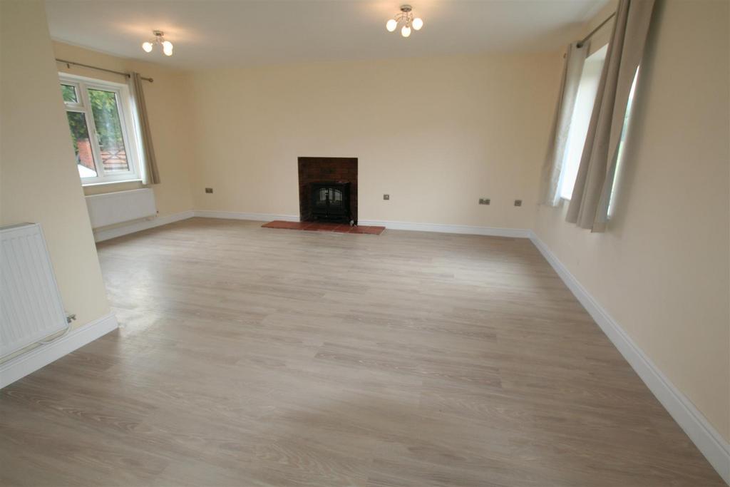 Newhaselandfarm,lounge1.JPG