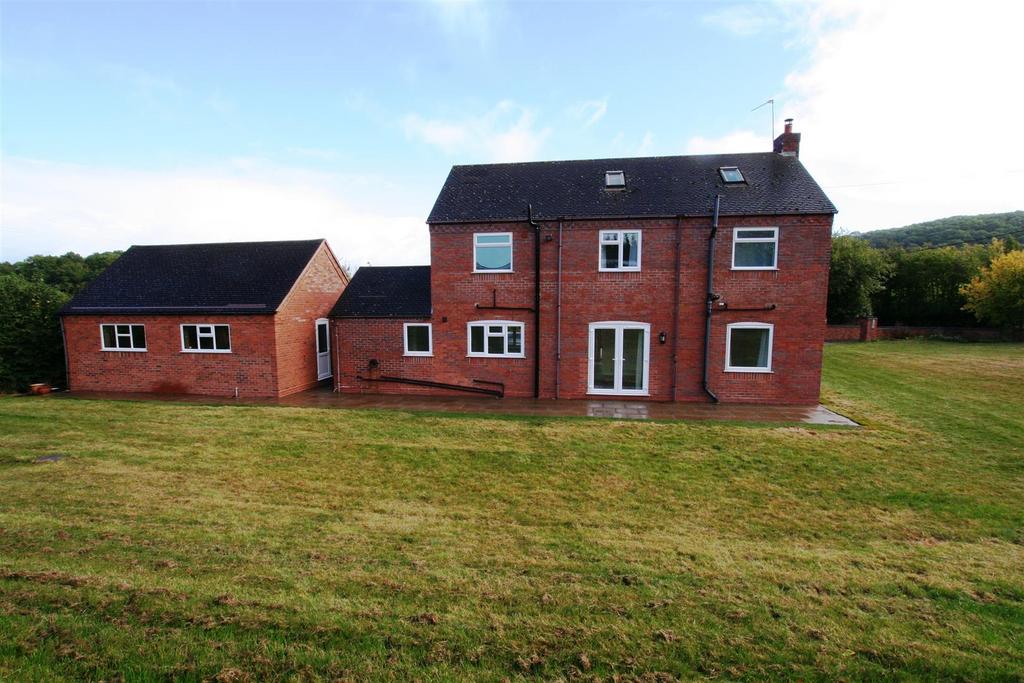 Newhaselandfarm,rear1.JPG