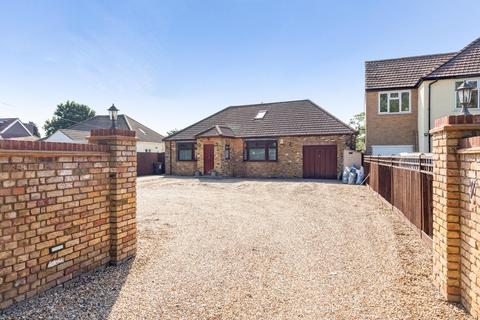 5 bedroom chalet for sale, Datchet Road, Horton SL3