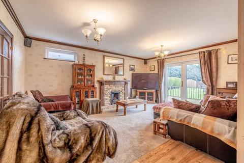 5 bedroom chalet for sale, Datchet Road, Horton SL3