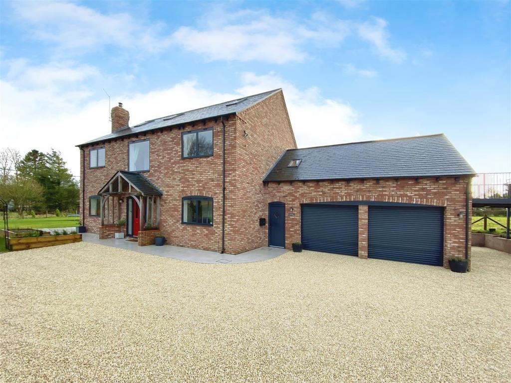 Gravels Bank, Minsterley, Shrewsbury 4 bed detached house for sale £