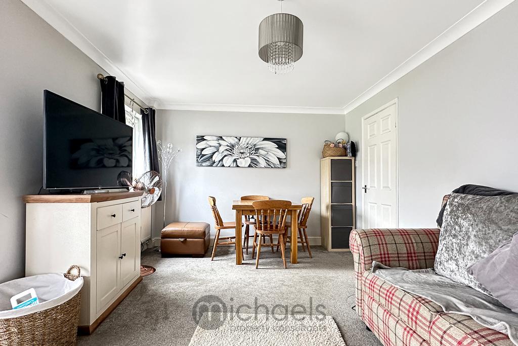 Living Room/Dining Area