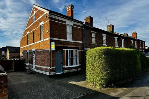 3 bedroom end of terrace house for sale, Broadway, Derby DE22