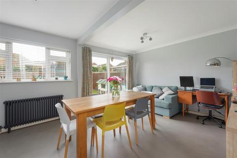 4 bedroom semi-detached house for sale, Columbia Avenue, Whitstable