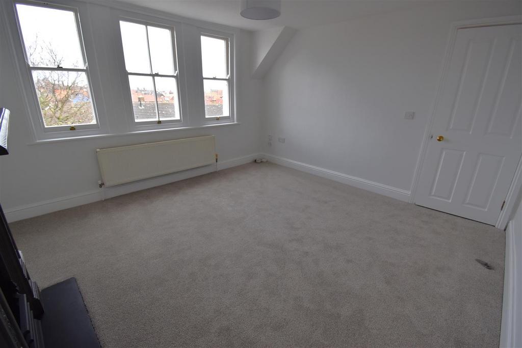 Lounge 2.JPG