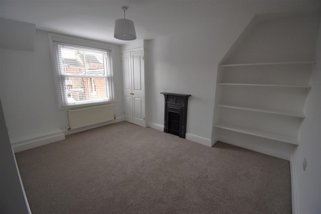 Bedroom 1.JPG