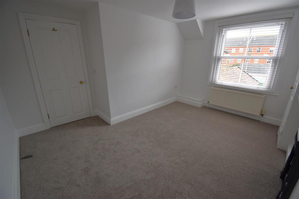 Bedroom 1.1.JPG