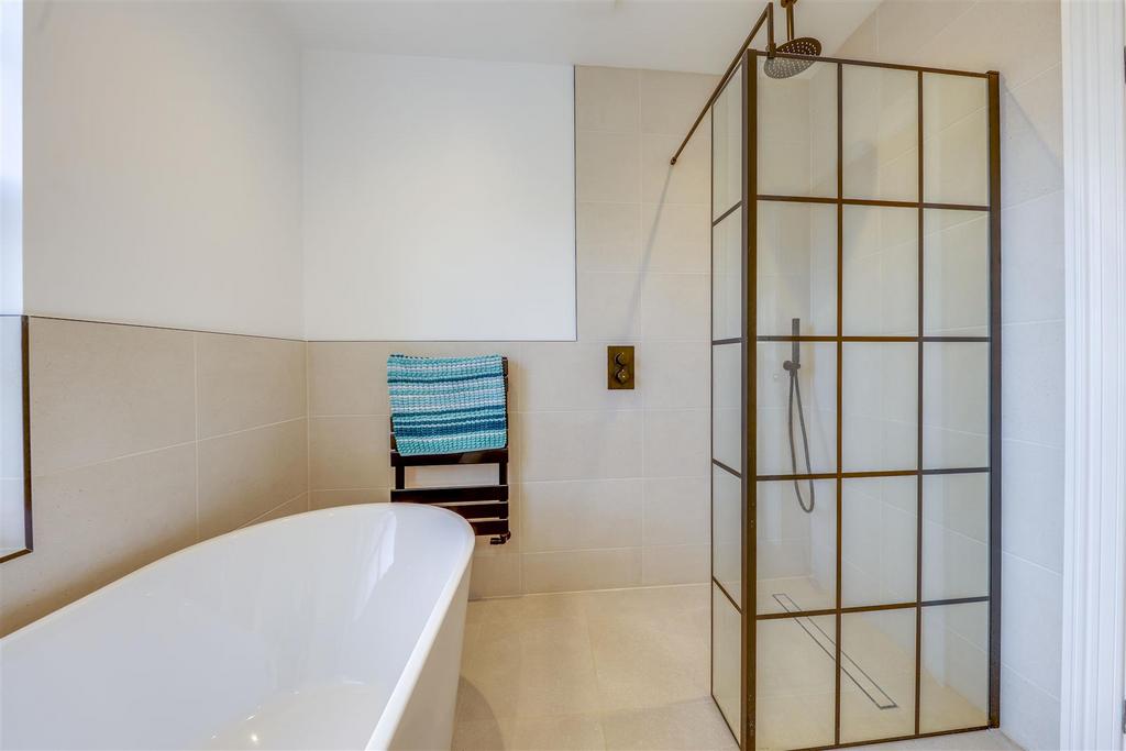 Family Bathroom Alt