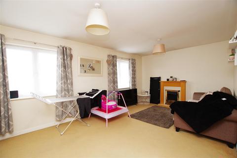 90 Padstow Road, Swindon, SN2 2EG