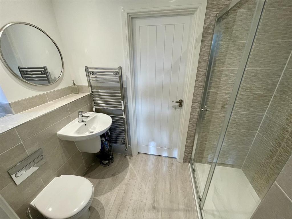 Jack and Jill En-Suite