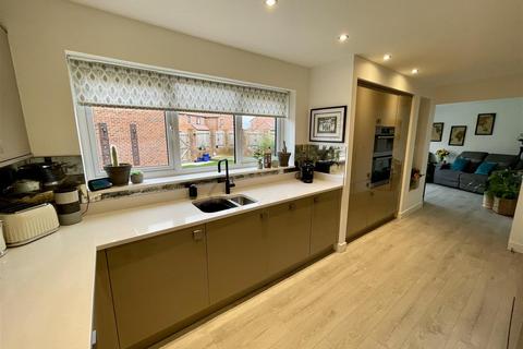 23 Blackthorn Drive, Hurworth, Darlington, DL2 2FU