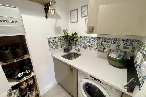 23 Blackthorn Drive, Hurworth, Darlington, DL2 2FU