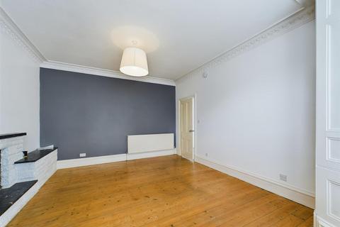 2 bedroom flat for sale, Muirton Place, Perth PH1