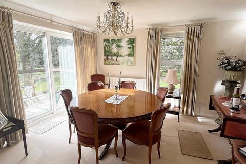 12 Lakeside, Little Aston, Sutton Coldfield, B74 3BJ